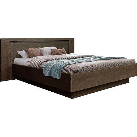 Кровать двуспальная «Хедмарк» с широким изголовьем